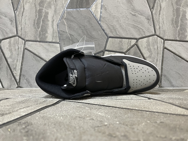 ナイキ靴側面デザイン